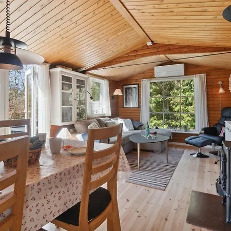 Heikki - 700m From The Sea By Interhome Vester Somarken