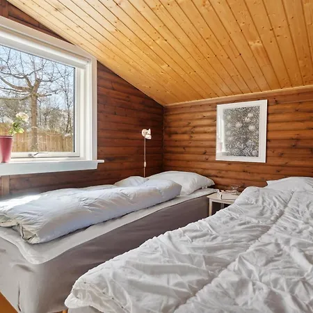 Heikki - 700m From The Sea By Interhome